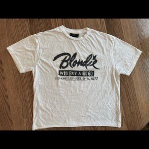 Cropped Retrobrand Los Angeles tee shirt